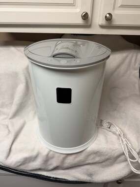 Luxury Bucket Towel Warmer with LED Display White